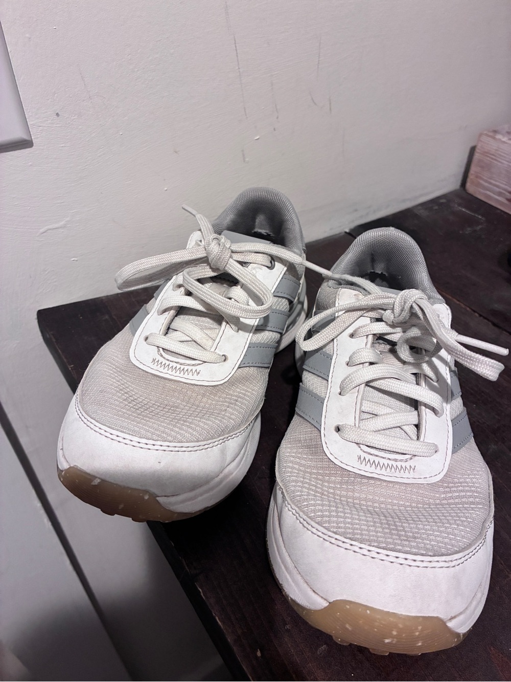 adidas golf shoes Kids Lace-Up Sneakers in Light Gray and White size 2.5
